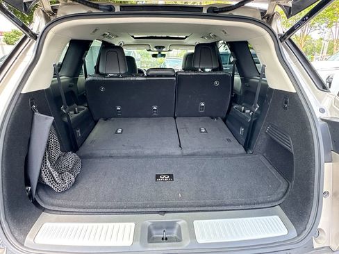Certified 2023 INFINITI QX60 Luxe w/ Cargo Package FWD image 28