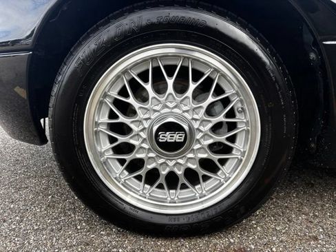 Used 1992 MAZDA MX-5 Miata RWD image 14