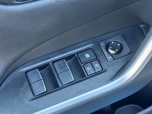 Used 2020 Toyota RAV4 Limited AWD/4WD image 13
