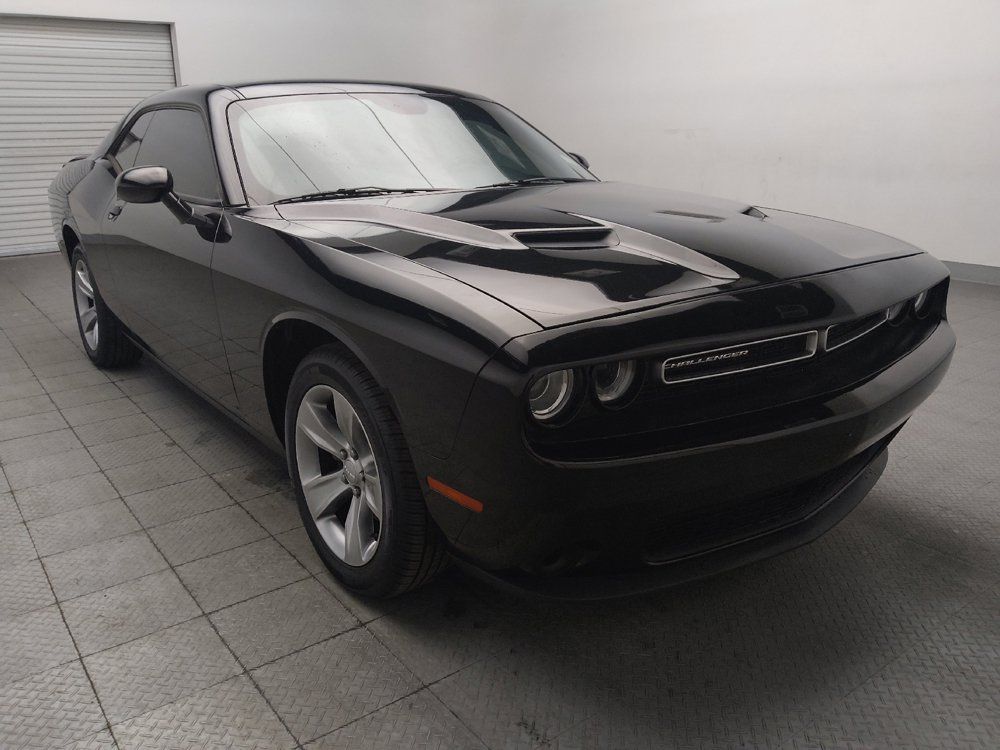 Used 2019 Dodge Challenger SXT RWD image 13
