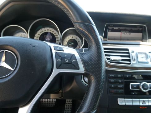 Used 2015 Mercedes-Benz E 350 4MATIC Sedan image 19