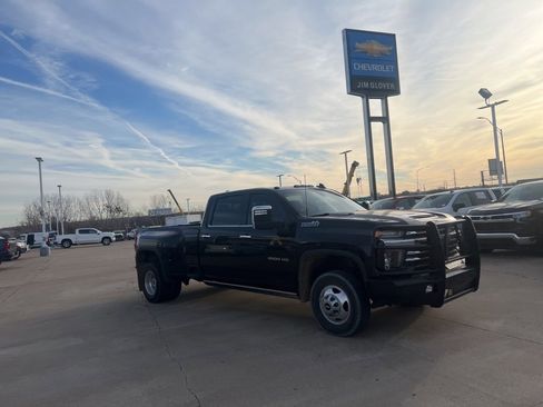 Used 2022 Chevrolet Silverado 3500 High Country w/ Safety Package II image 7