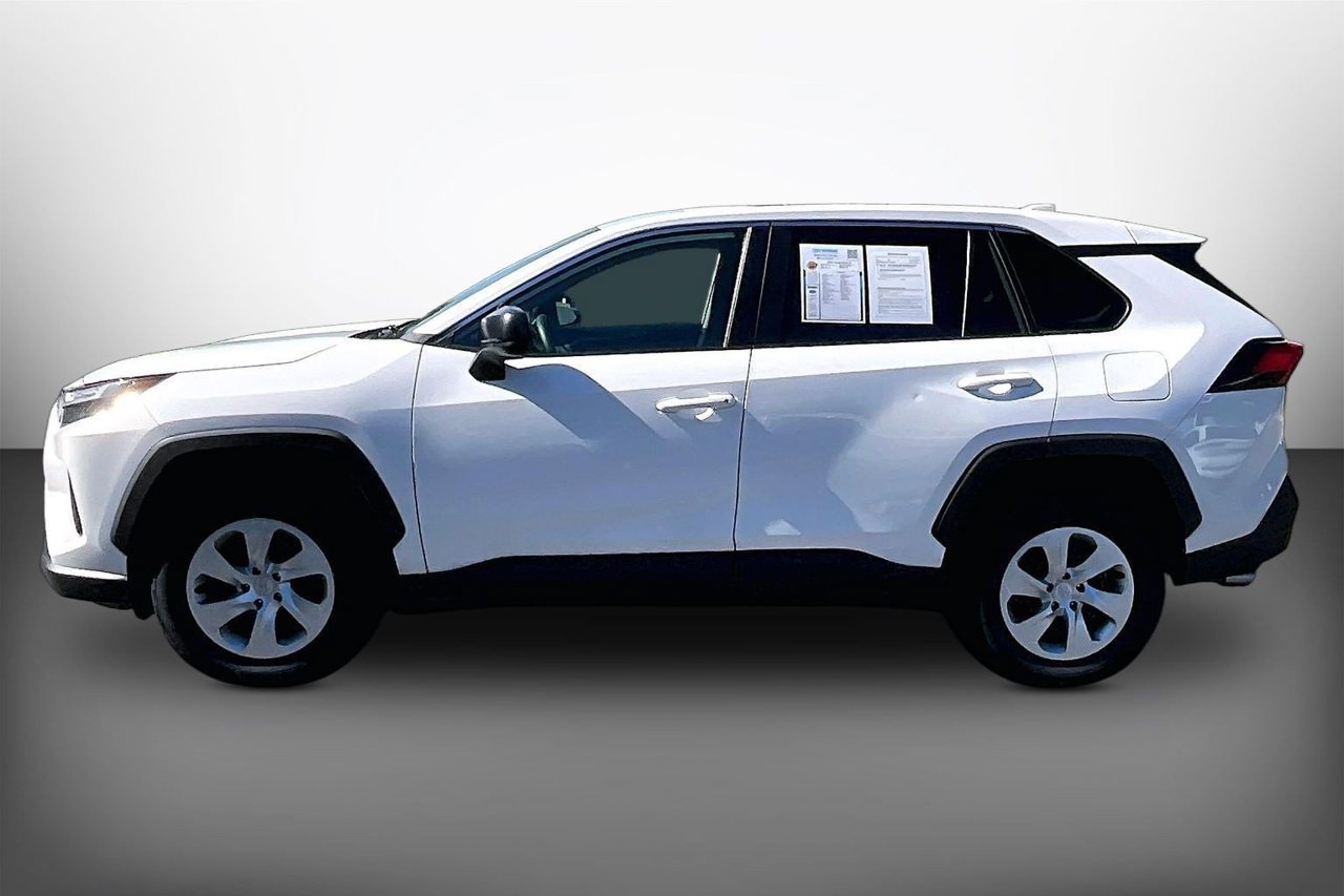 Used 2025 Toyota RAV4 LE FWD image 5