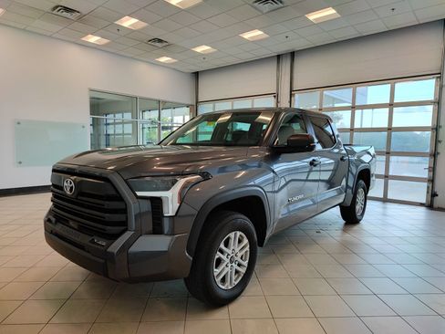 Used 2024 Toyota Tundra SR5 w/ SR5 Convenience Package AWD/4WD image 7