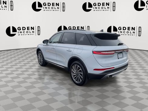 Used 2025 Lincoln Corsair Reserve w/ Rear Removable Package Tray FWD image 6