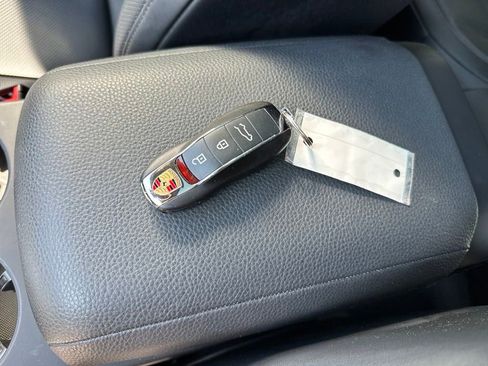 Used 2020 Porsche Macan image 29