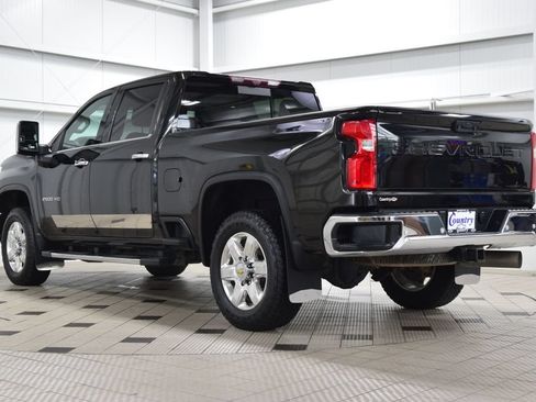 Used 2022 Chevrolet Silverado 2500 LTZ w/ LTZ Premium Package AWD/4WD image 6