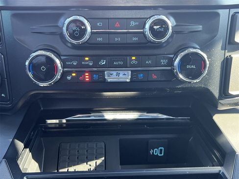 New 2026 Ford F350 Lariat w/ Black Appearance Package image 9