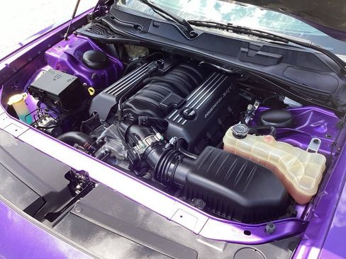 Used 2016 Dodge Challenger R/T Scat Pack w/ Leather Interior Group RWD image 23