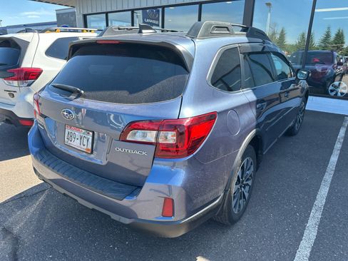 Used 2016 Subaru Outback 2.5i Limited AWD/4WD image 4