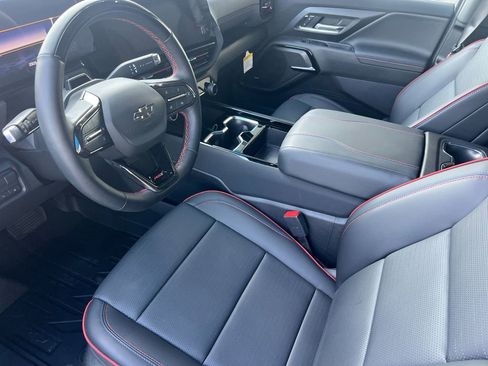 Used 2025 Chevrolet Silverado EV RST image 9