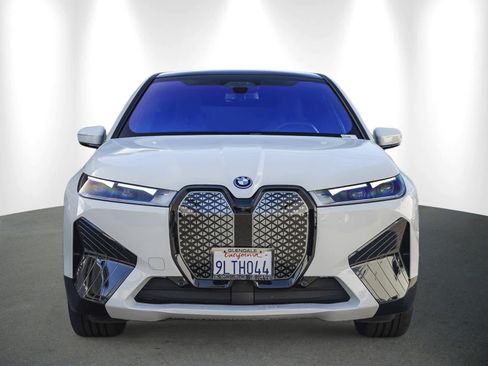 Used 2025 BMW iX xDrive50 image 2