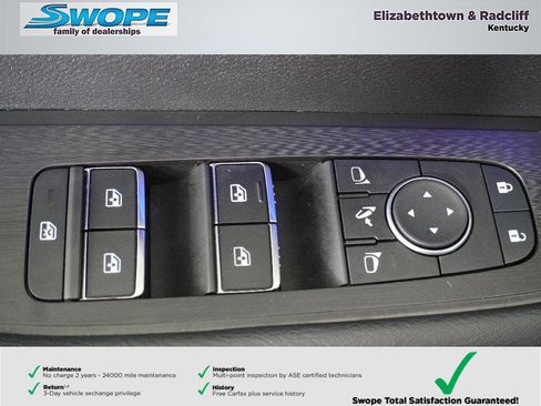 Used 2025 Nissan Armada Platinum image 16