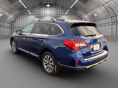 Used 2017 Subaru Outback 3.6R Touring w/ Popular Package #5A image 6
