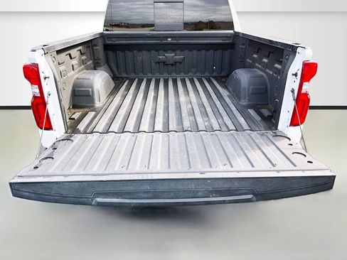 Used 2025 Chevrolet Silverado 1500 LTZ w/ Technology Package AWD/4WD image 29