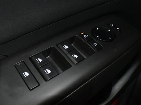 Used 2024 Hyundai Kona Limited image 40