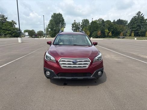 Used 2015 Subaru Outback 2.5i Premium AWD/4WD image 8