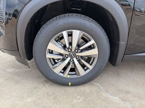 New 2026 Nissan Pathfinder SL image 8