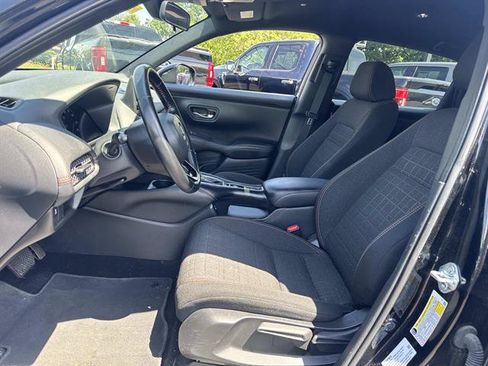 Used 2025 Honda HR-V Sport image 7