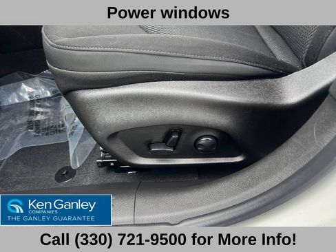 Used 2023 Jeep Renegade Latitude w/ Premium Group AWD/4WD image 28