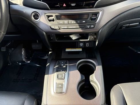 Used 2023 Honda Ridgeline RTL-E image 11