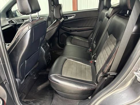 Used 2024 Ford Edge ST-Line w/ Class II Trailer Tow Package AWD/4WD image 14
