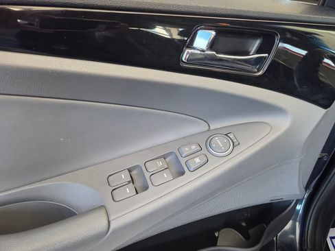 Used 2011 Hyundai Sonata Limited FWD image 12