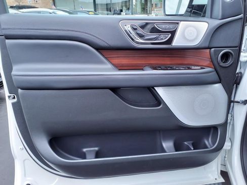 New 2023 Lincoln Navigator L Reserve image 39