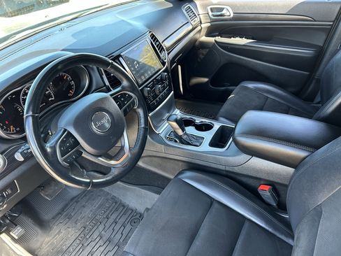 Certified 2021 Jeep Grand Cherokee Laredo X image 17