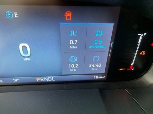 New 2025 Ford Maverick XLT w/ XLT Luxury Package FWD image 19