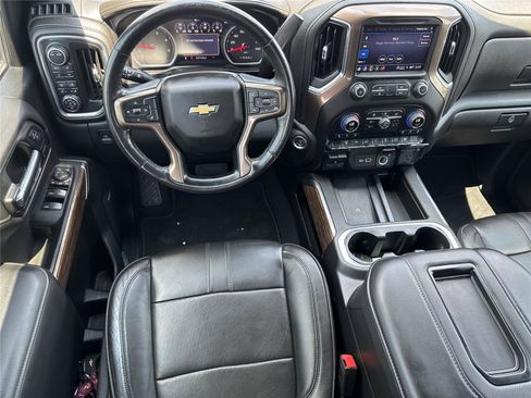 Used 2022 Chevrolet Silverado 2500 High Country AWD/4WD image 15
