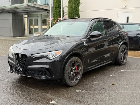 Used 2022 Alfa Romeo Stelvio Quadrifoglio w/ Active Assist Plus Package AWD/4WD image 11