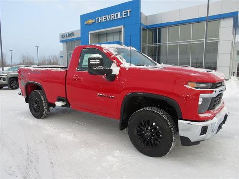 New 2026 Chevrolet Silverado 3500 LT image 3