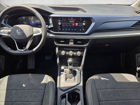Used 2024 Volkswagen Taos SE FWD image 16
