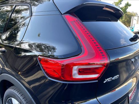 New 2026 Volvo XC40 B5 Core w/ Climate Package AWD/4WD image 25