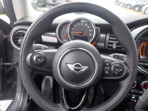 Used 2015 MINI Cooper S image 11