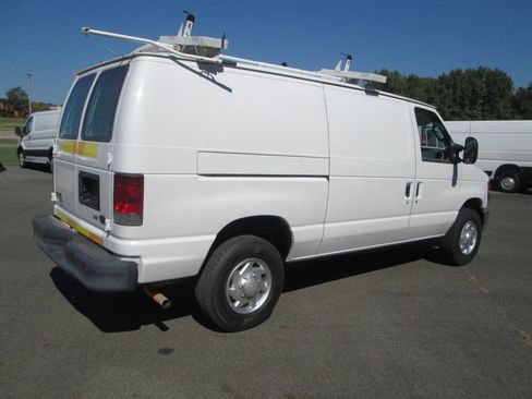 Used 2014 Ford E-250 and Econoline 250 image 4