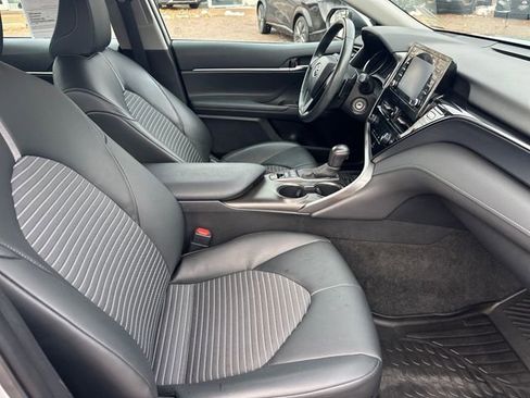 Used 2022 Toyota Camry SE image 26
