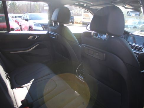 Used 2021 BMW X5 xDrive40i image 31