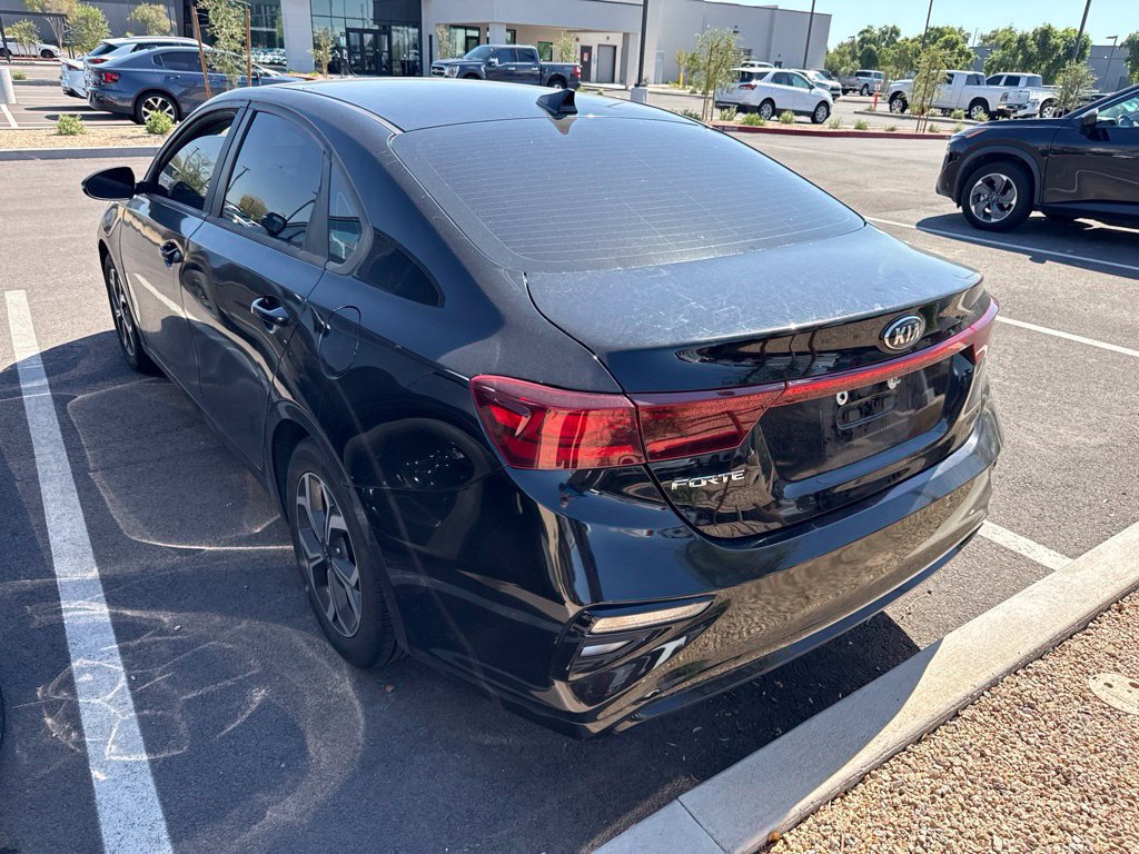 Used 2020 Kia Forte LXS FWD image 3