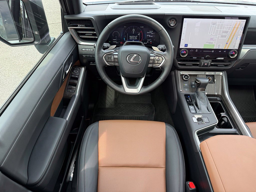 Used 2026 Lexus GX 550 w/ Accessory Package (2T) AWD/4WD image 27