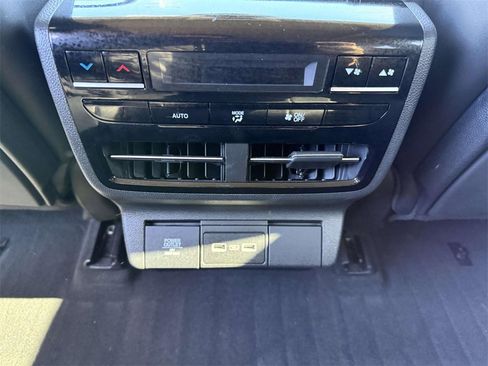 Used 2023 Acura MDX SH-AWD w/ Technology Package image 13