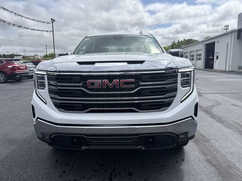 New 2025 GMC Sierra 1500 SLT w/ SLT Premium Package image 9