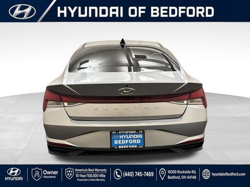 Used 2022 Hyundai Elantra SEL FWD image 8