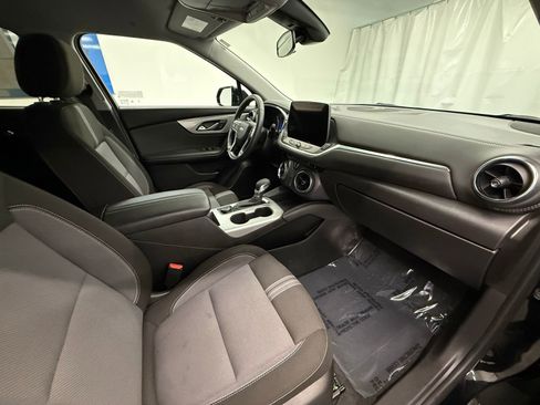 Used 2025 Chevrolet Blazer LT image 8