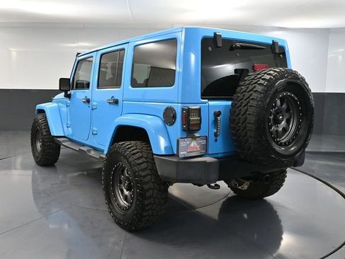 Used 2018 Jeep Wrangler Unlimited Sahara image 7