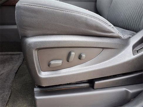 Used 2016 GMC Yukon SLE w/ HD Trailering Package image 21