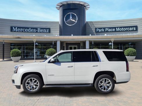 Used 2017 GMC Yukon SLT w/ Open Road Package image 3