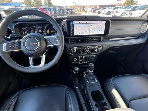 Used 2024 Jeep Wrangler High Altitude image 13