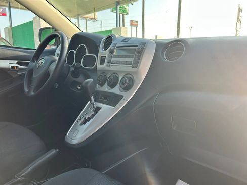 Used 2010 Toyota Matrix S FWD image 15